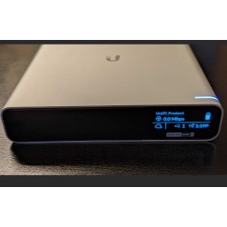 2в1 Контроллер Wifi Ubiquiti UniFi Cloud Key Gen2 Plus NVR Protect UСК-G2-РLUS 1TB бу 2в1 Контроллер Wifi Ubiquiti UniFi Cloud Key Gen2 Plus NVR Protect UСК-G2-РLUS 1TB бу