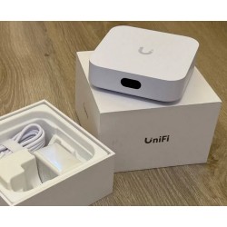 3в1 Роутер 5G Контроллер Wifi Ubiquiti UniFi Express UX 802.11ax WiFi6 2*1Гбит Новый 3в1 Роутер 5G Контроллер Wifi Ubiquiti UniFi Express UX 802.11ax WiFi6 2*1Гбит Новый